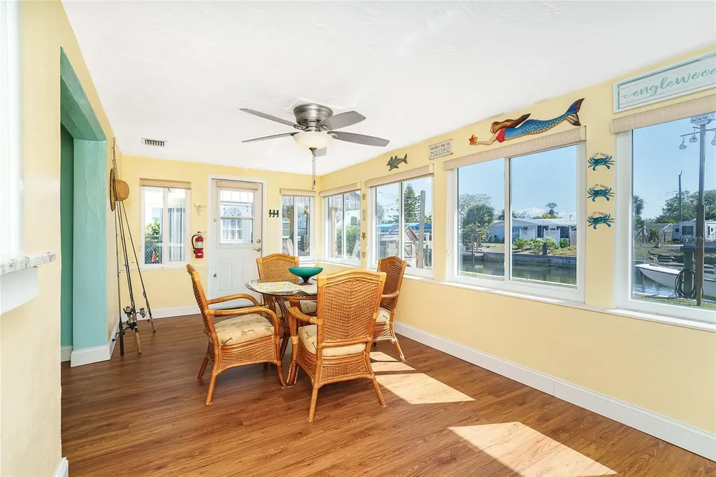 825 E 5th Street Englewood FL 34223