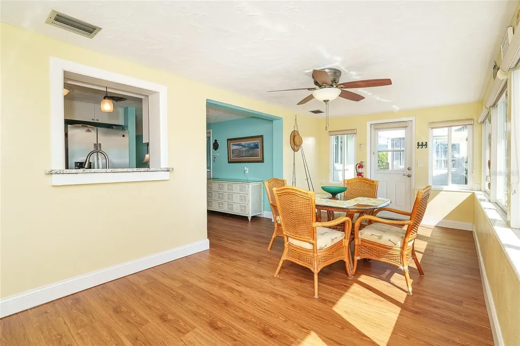 825 E 5th Street Englewood FL 34223