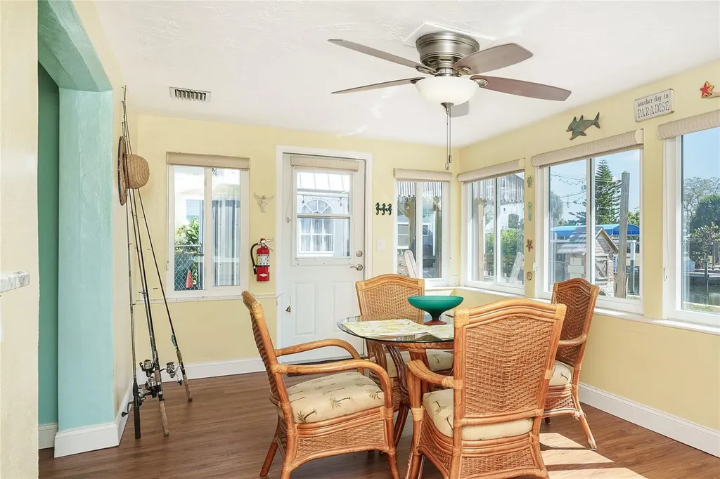 825 E 5th Street Englewood FL 34223