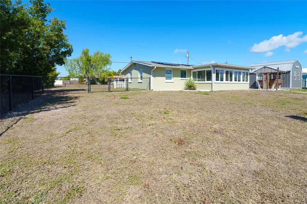 825 E 5th Street Englewood FL 34223
