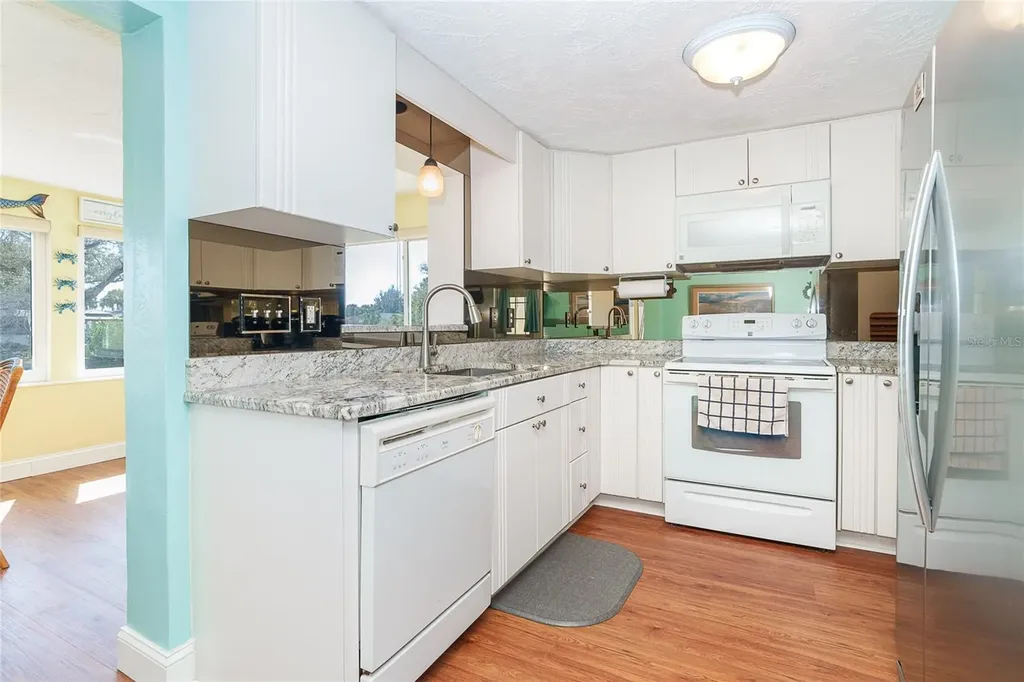 825 E 5th Street Englewood FL 34223
