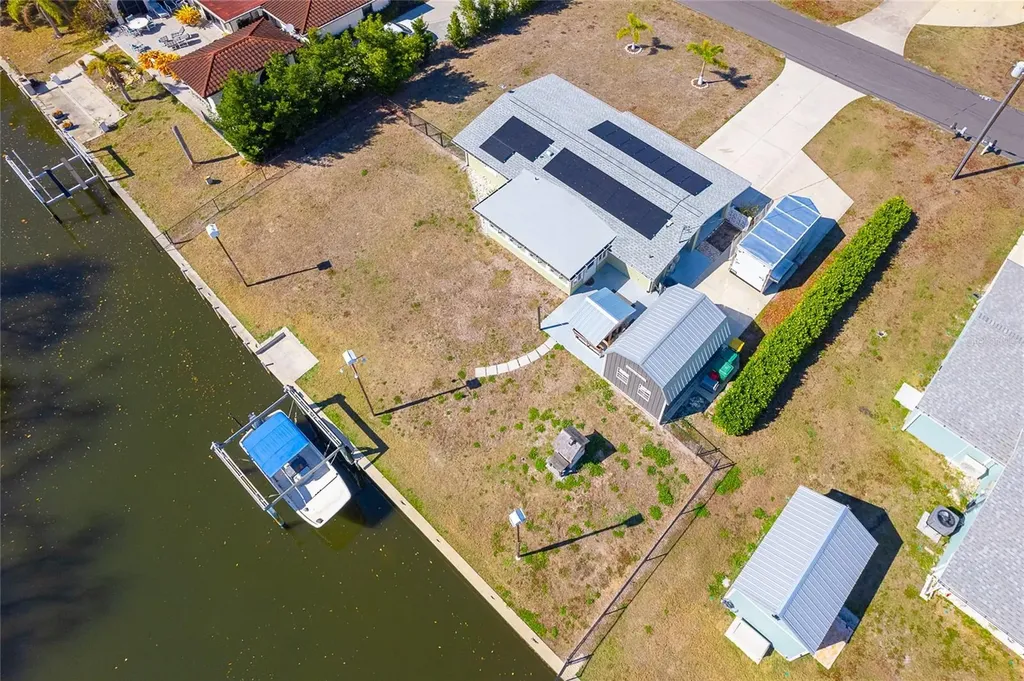 825 E 5th Street Englewood FL 34223