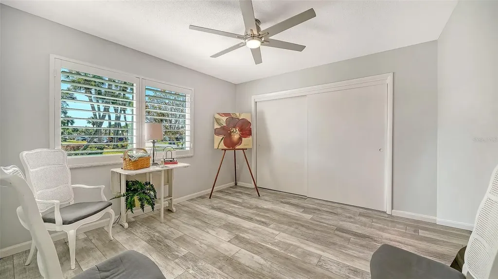 5469 Riverbluff Circle Sarasota FL 34231