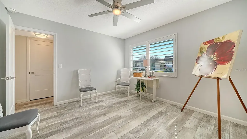 5469 Riverbluff Circle Sarasota FL 34231
