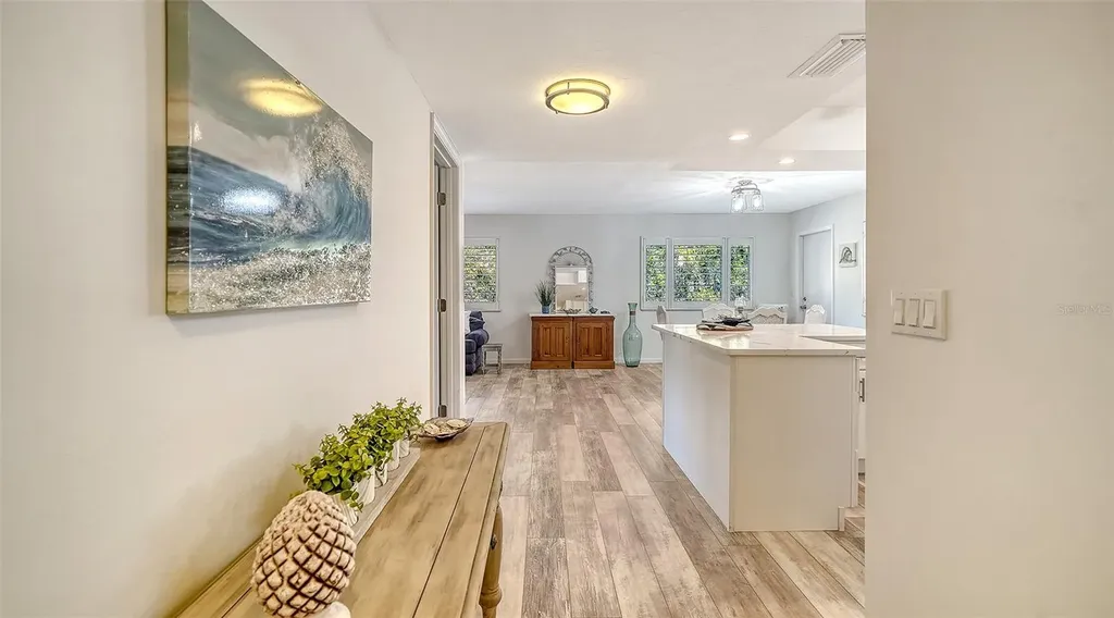 5469 Riverbluff Circle Sarasota FL 34231