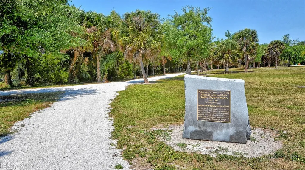 5469 Riverbluff Circle Sarasota FL 34231