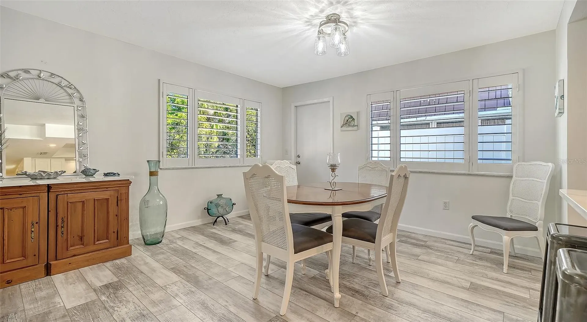 5469 Riverbluff Circle Sarasota FL 34231