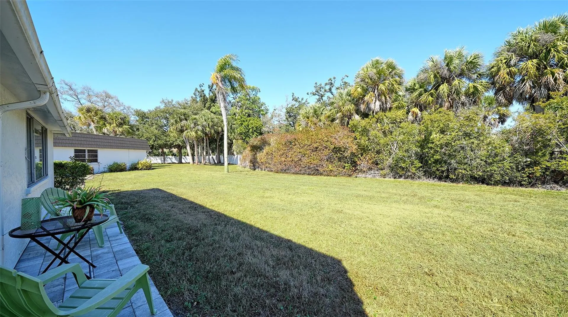 5469 Riverbluff Circle Sarasota FL 34231