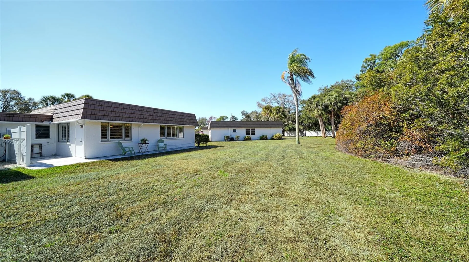 5469 Riverbluff Circle Sarasota FL 34231