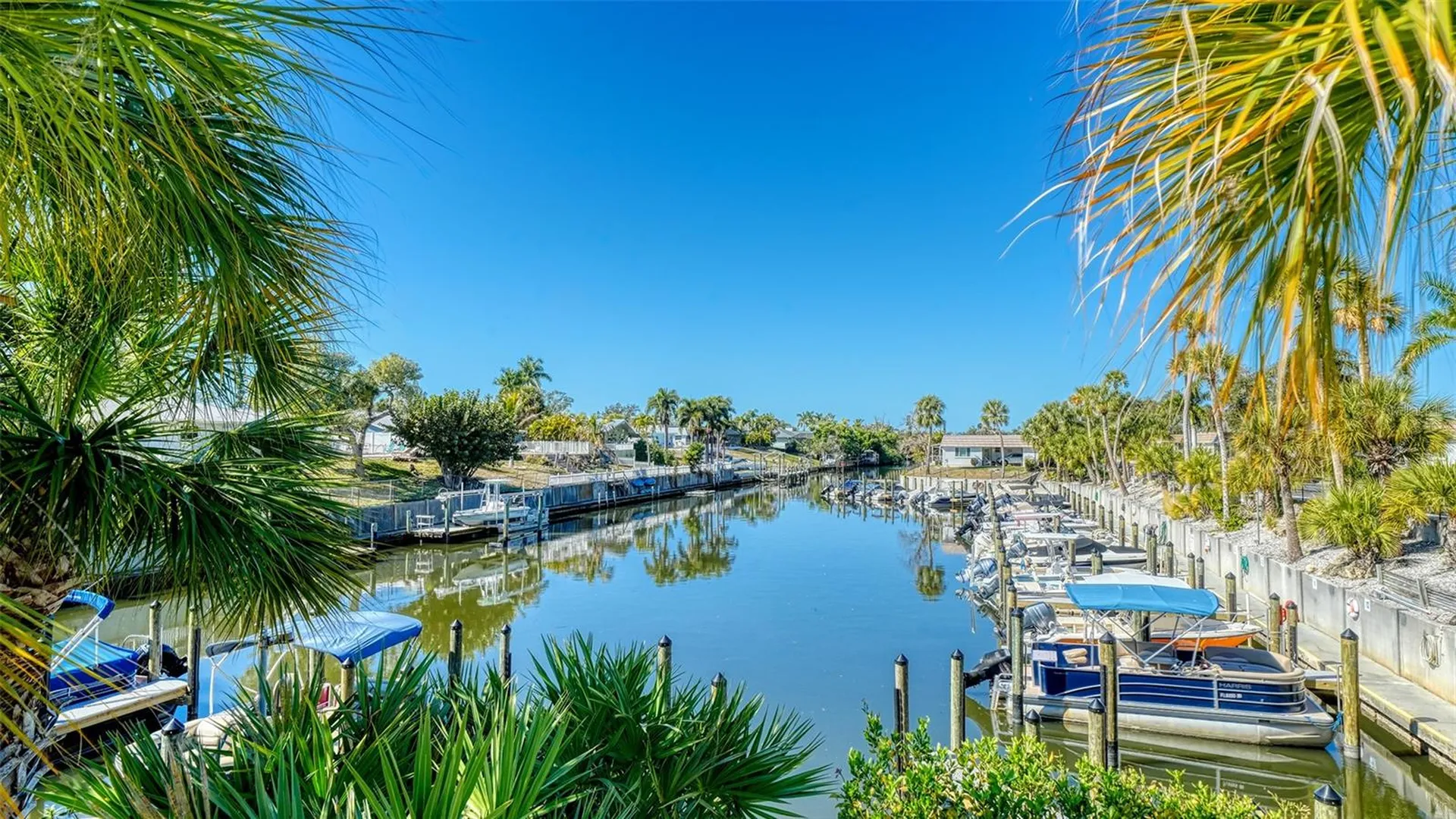 5469 Riverbluff Circle Sarasota FL 34231