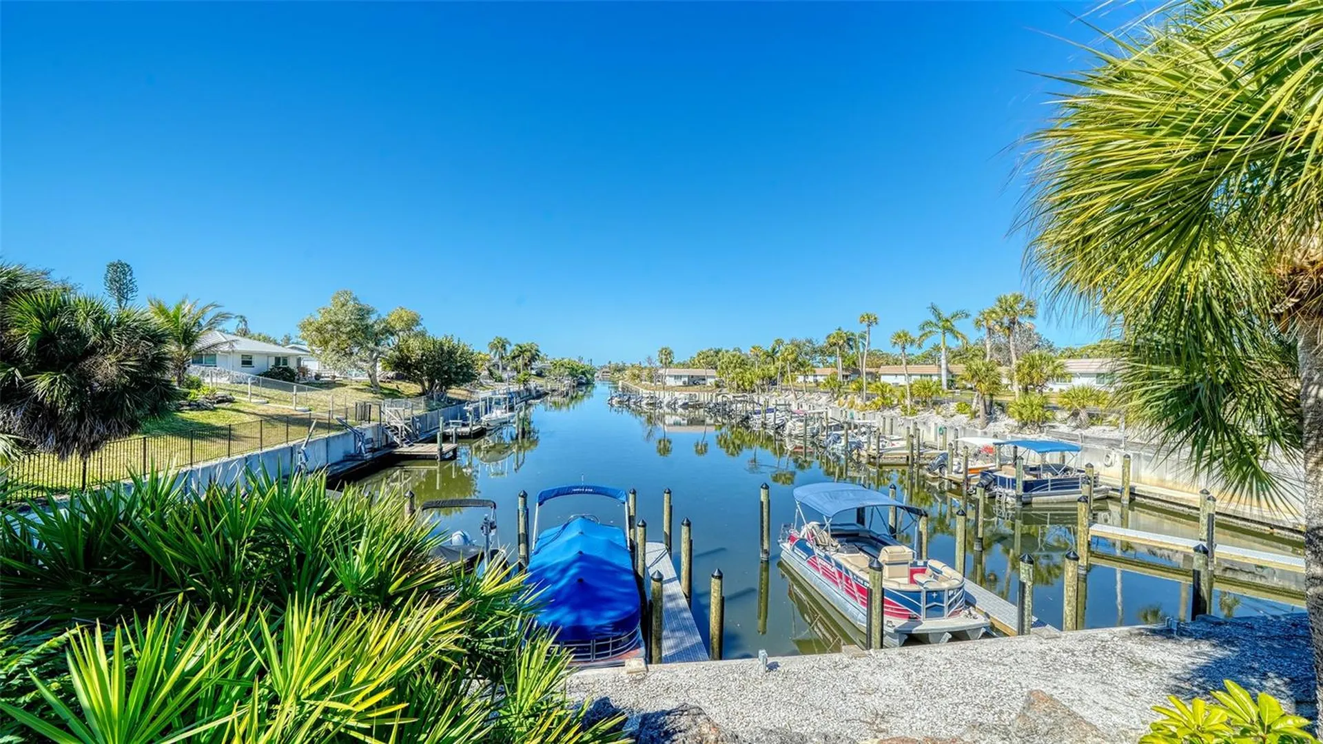 5469 Riverbluff Circle Sarasota FL 34231