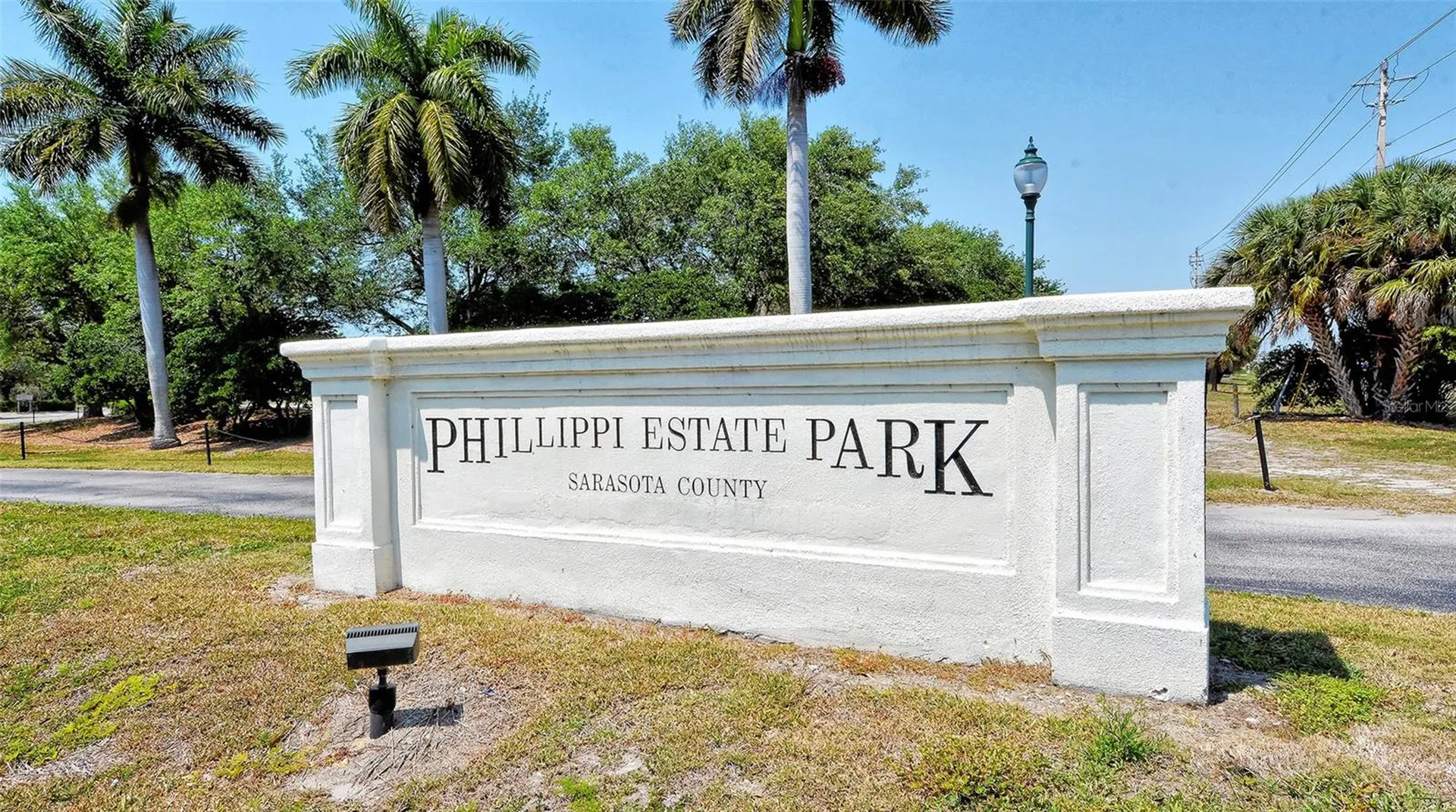 5469 Riverbluff Circle Sarasota FL 34231