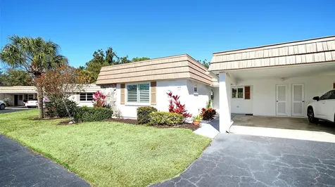 5469 Riverbluff Circle Sarasota FL 34231