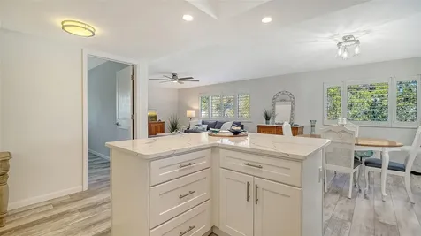 5469 Riverbluff Circle Sarasota FL 34231