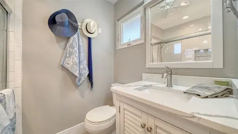 5469 Riverbluff Circle Sarasota FL 34231