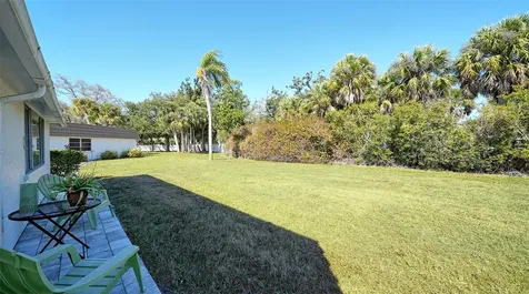 5469 Riverbluff Circle Sarasota FL 34231