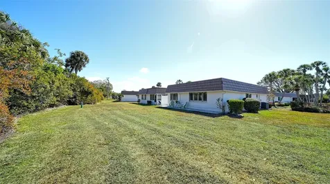 5469 Riverbluff Circle Sarasota FL 34231