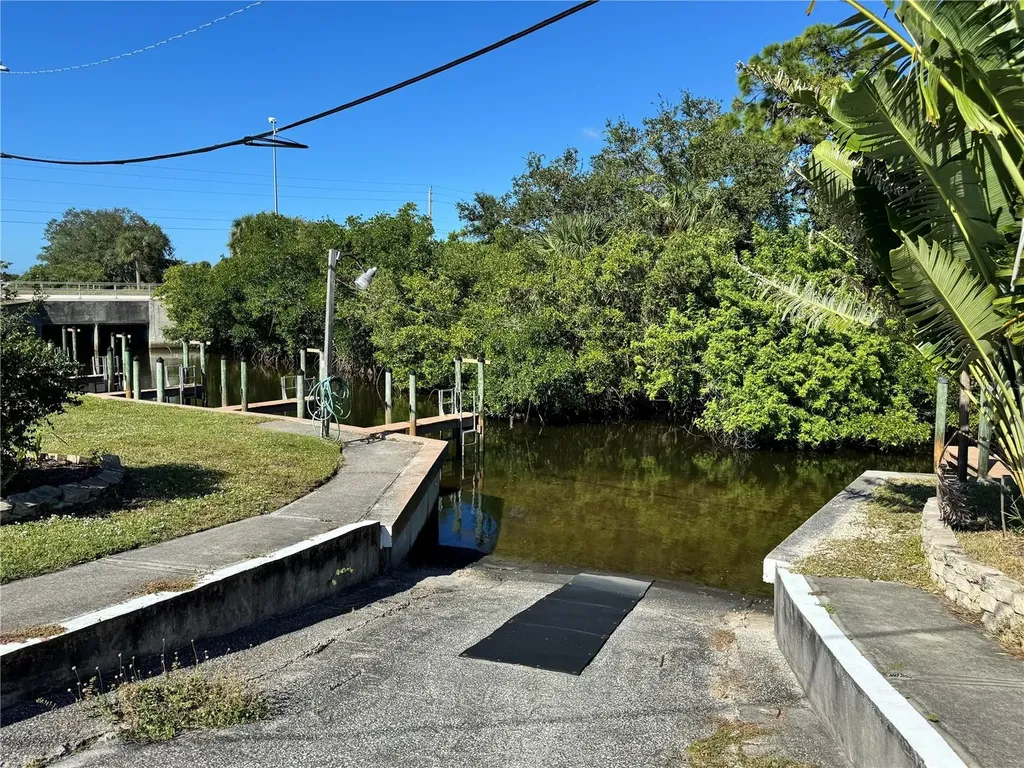 1891 Englewood Road Englewood FL 34223