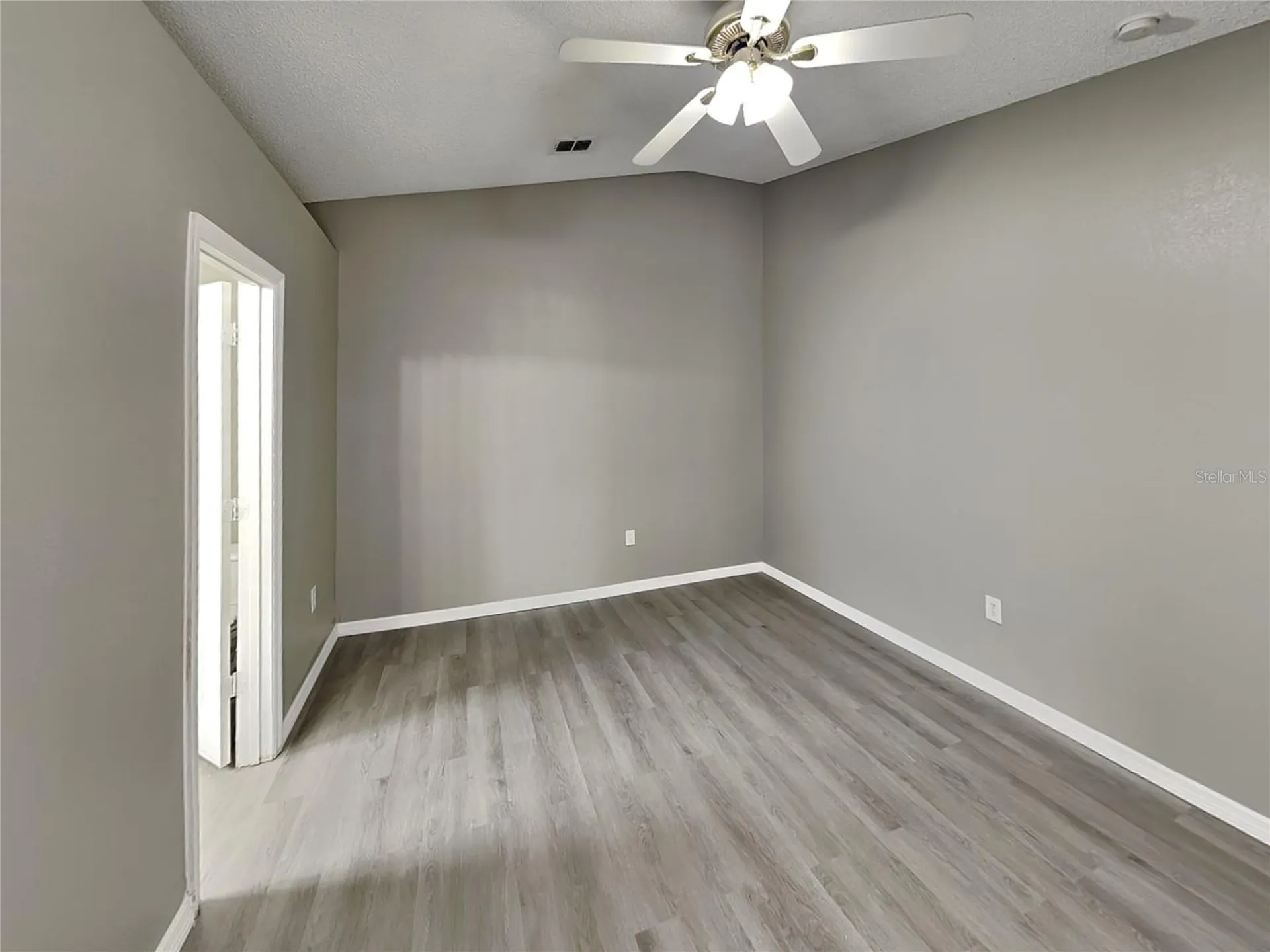 240 Dalton Drive Kissimmee FL 34758
