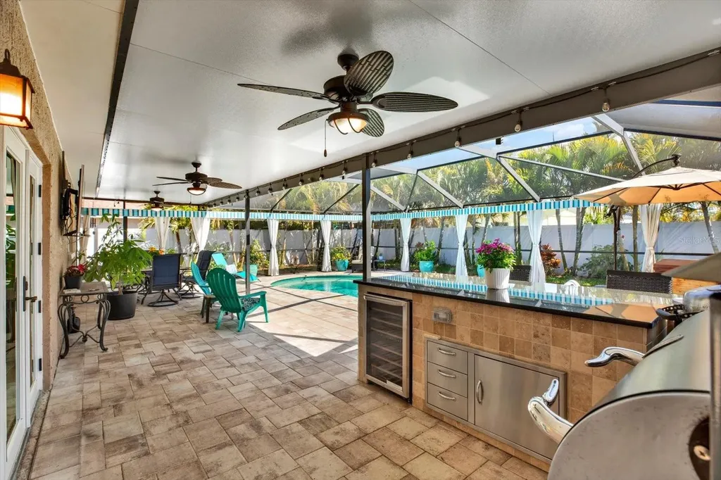 8781 Leona Street Seminole FL 33772