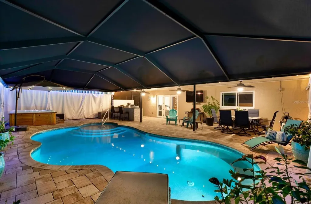 8781 Leona Street Seminole FL 33772