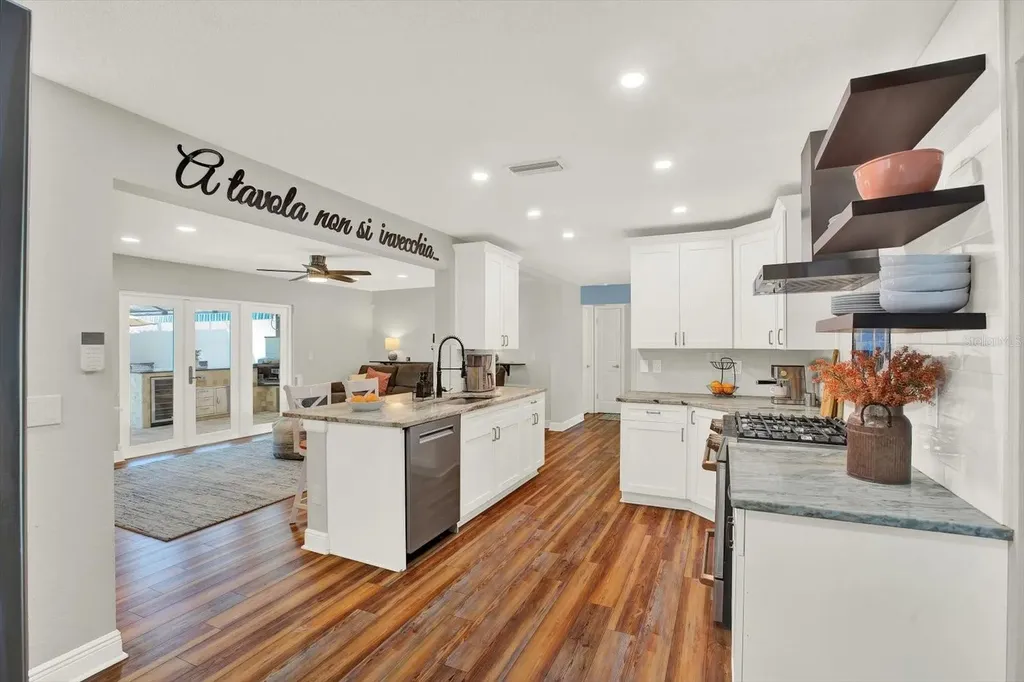 8781 Leona Street Seminole FL 33772