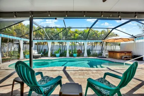 8781 Leona Street Seminole FL 33772