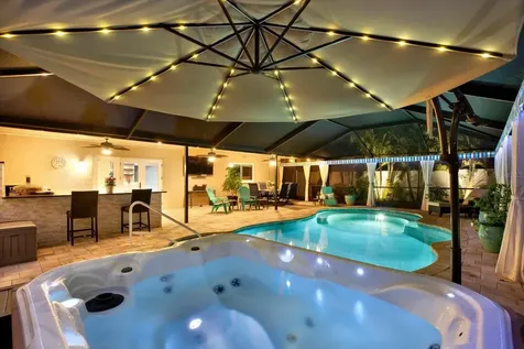 8781 Leona Street Seminole FL 33772