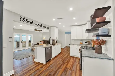 8781 Leona Street Seminole FL 33772