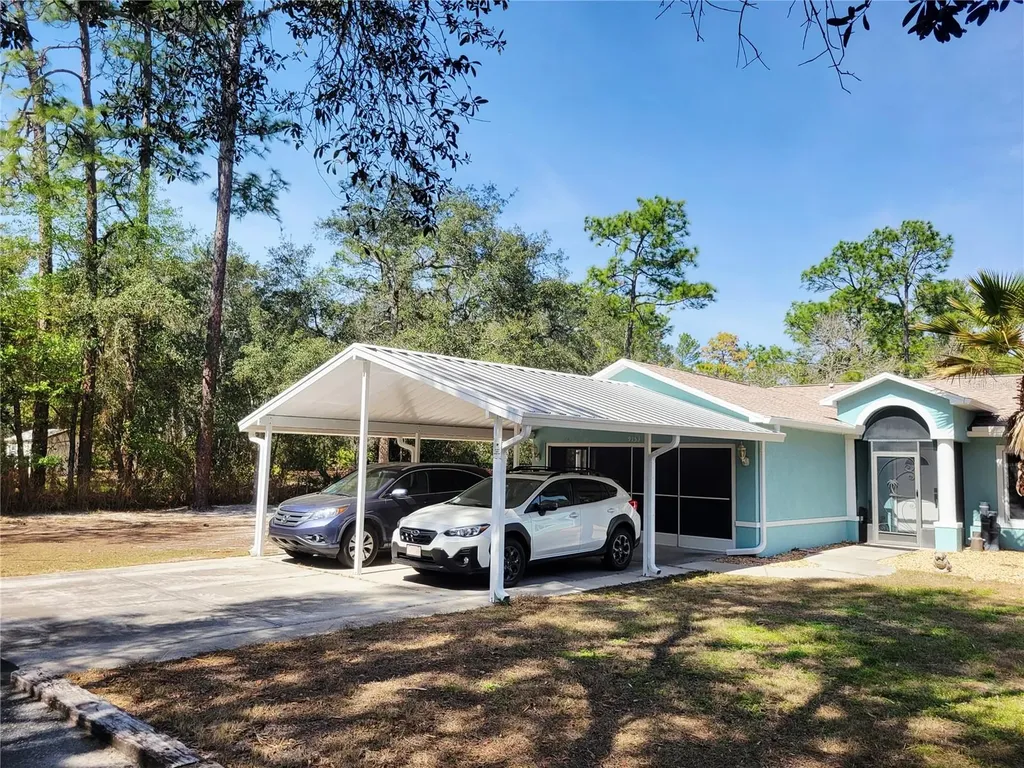 9153 Michigan Avenue Weeki Wachee FL 34613