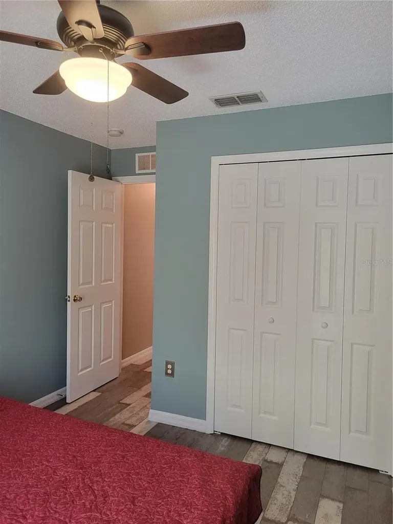 9153 Michigan Avenue Weeki Wachee FL 34613