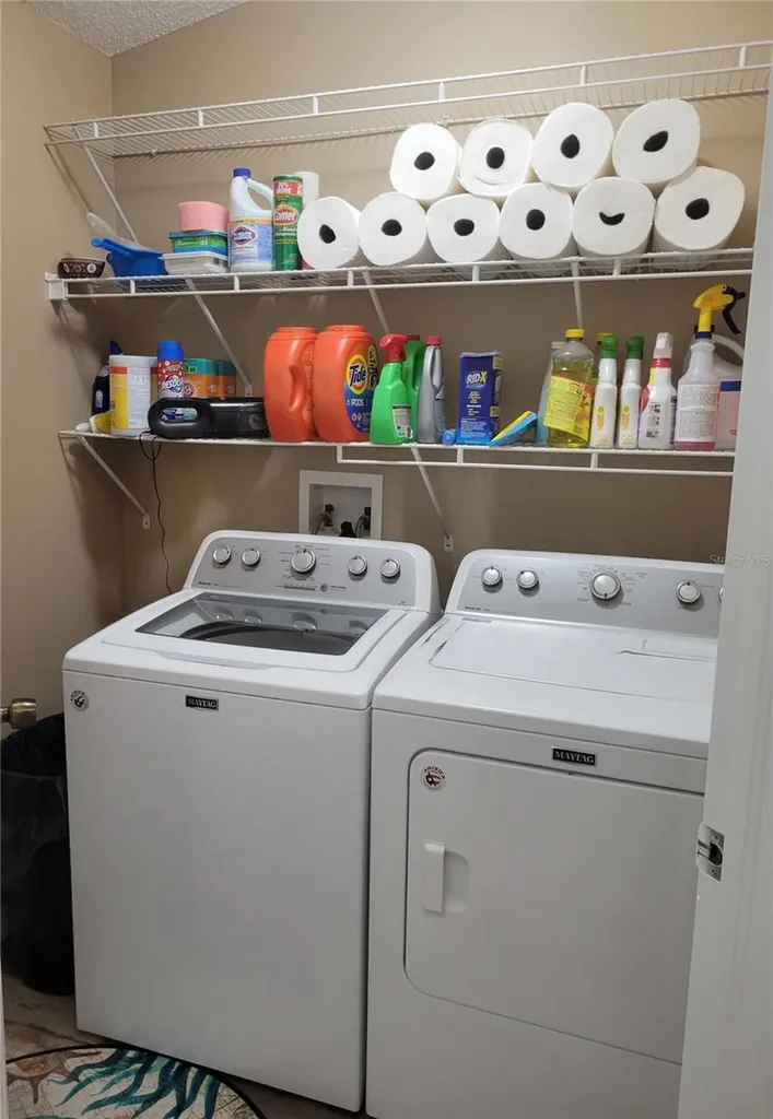 9153 Michigan Avenue Weeki Wachee FL 34613