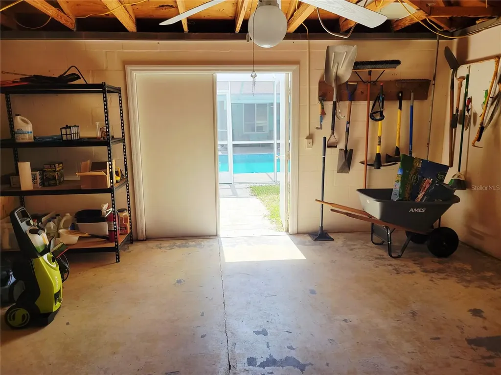 9153 Michigan Avenue Weeki Wachee FL 34613