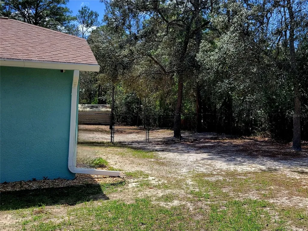 9153 Michigan Avenue Weeki Wachee FL 34613