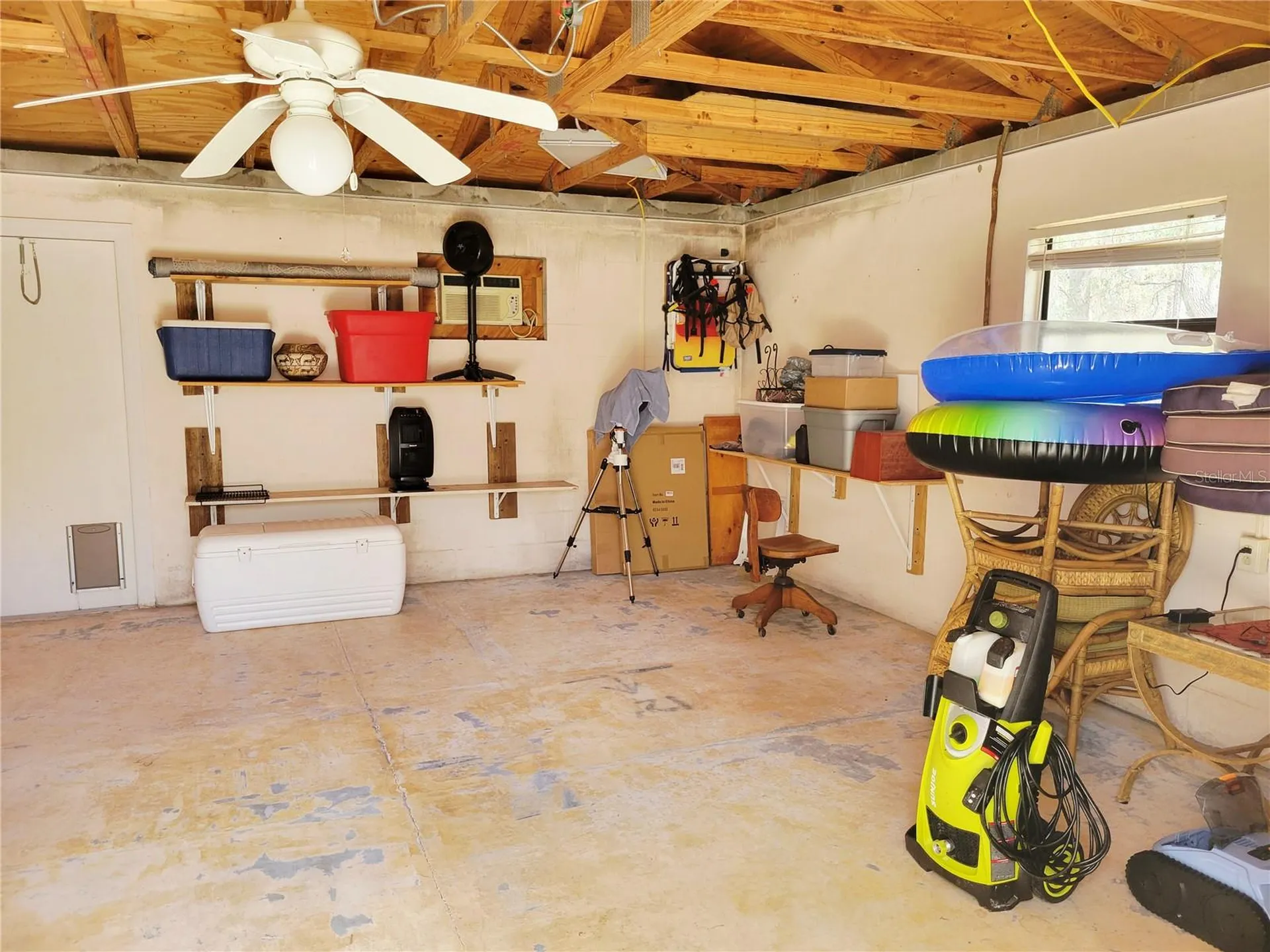 9153 Michigan Avenue Weeki Wachee FL 34613