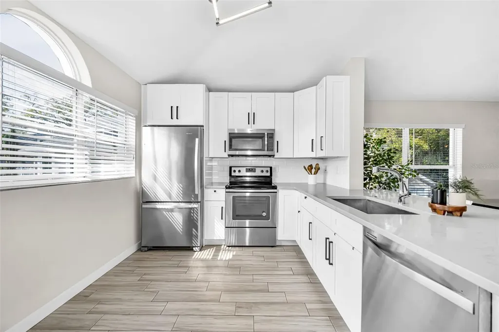 4811 Bayshore Boulevard Tampa FL 33611