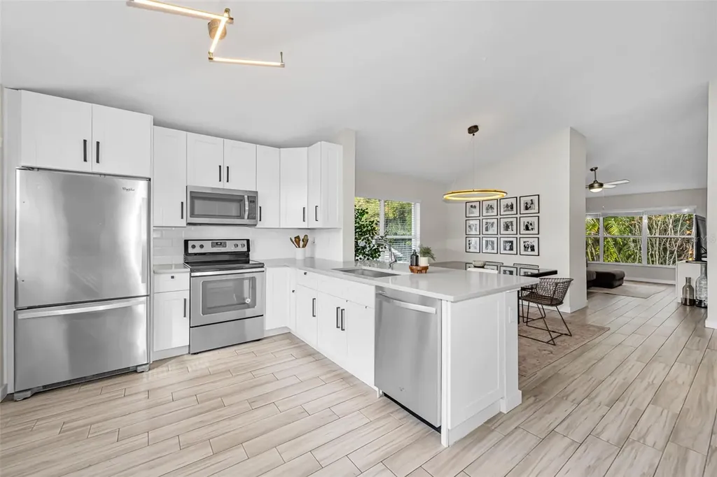 4811 Bayshore Boulevard Tampa FL 33611
