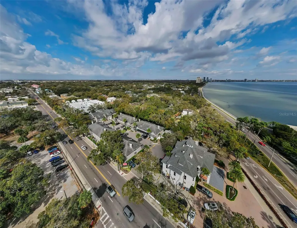 4811 Bayshore Boulevard Tampa FL 33611