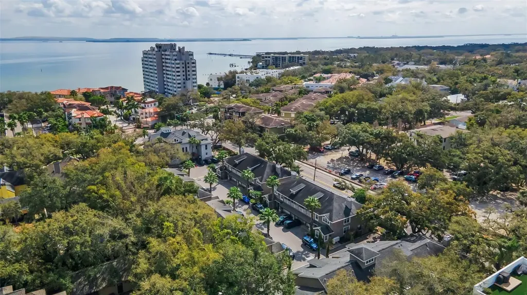 4811 Bayshore Boulevard Tampa FL 33611