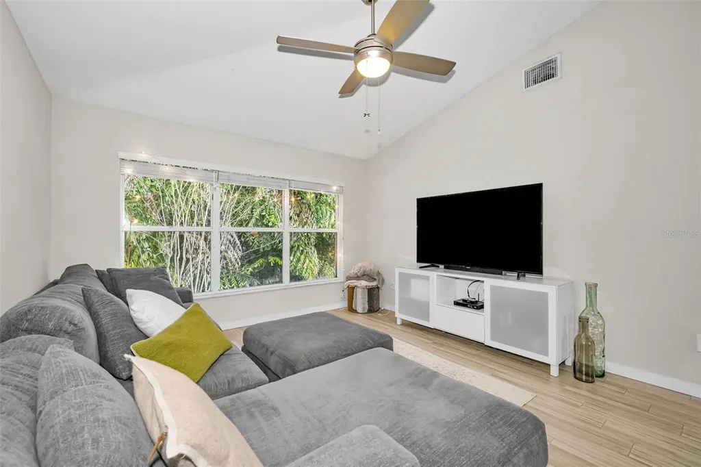 4811 Bayshore Boulevard Tampa FL 33611