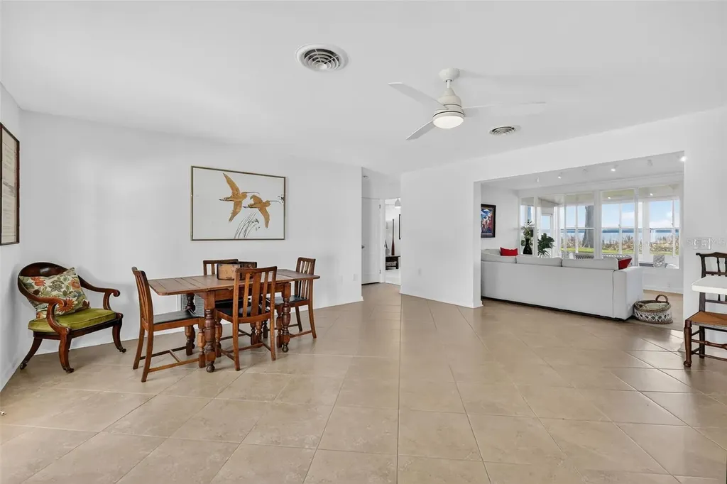 33225 Lakeshore Drive Tavares FL 32778