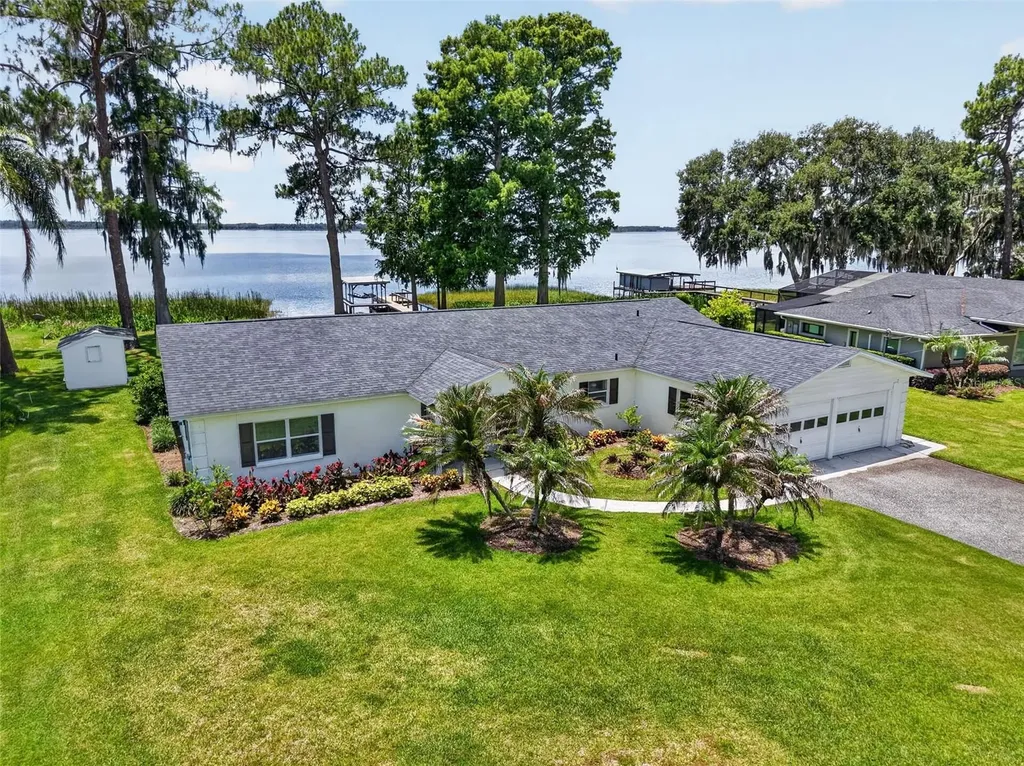 33225 Lakeshore Drive Tavares FL 32778