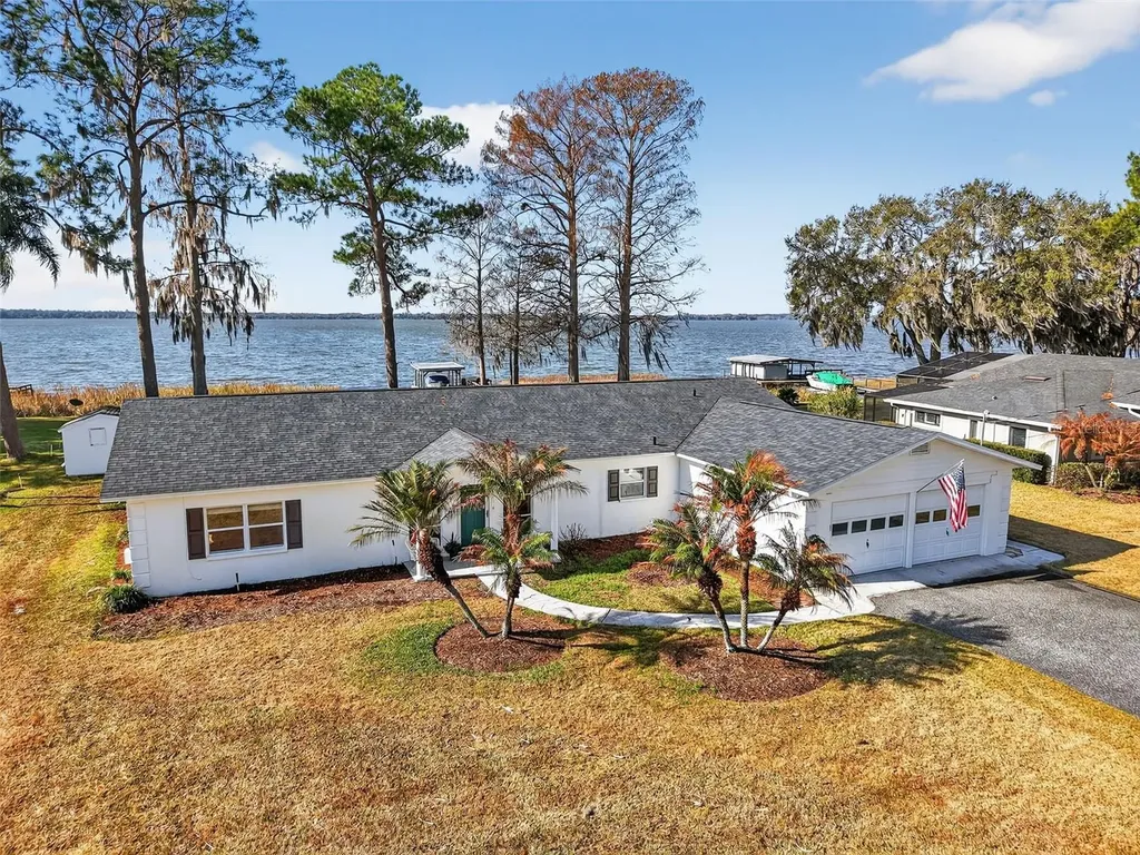 33225 Lakeshore Drive Tavares FL 32778