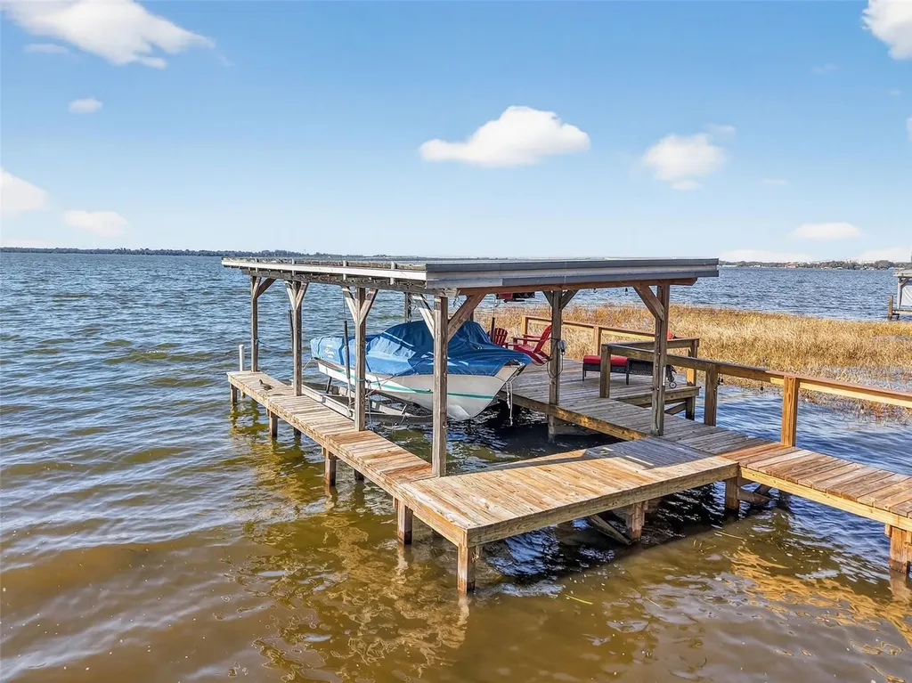 33225 Lakeshore Drive Tavares FL 32778