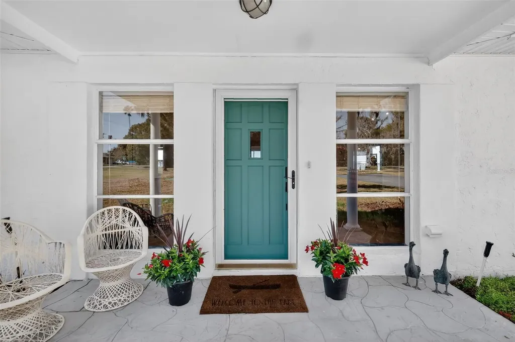 33225 Lakeshore Drive Tavares FL 32778