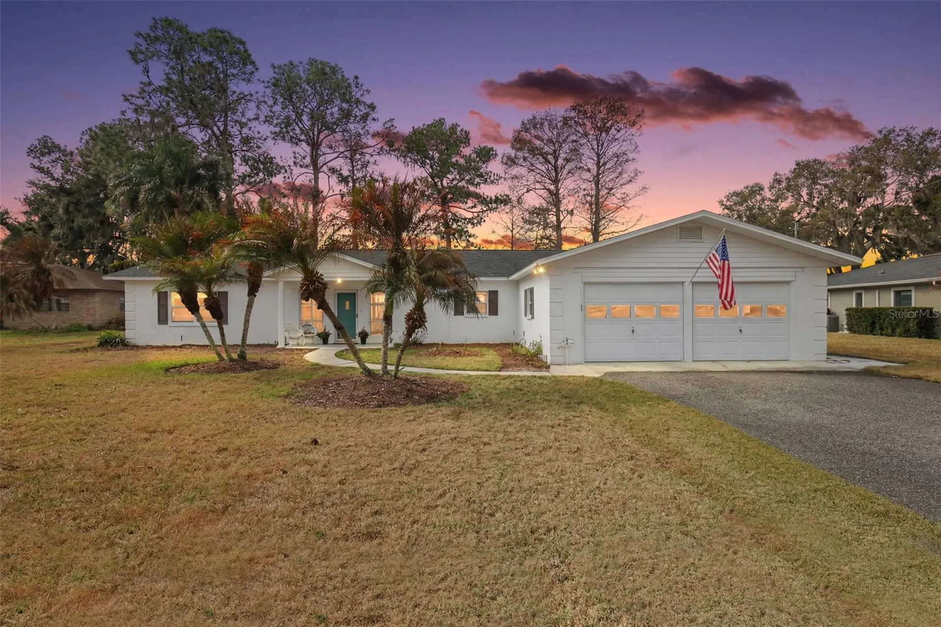 33225 Lakeshore Drive Tavares FL 32778