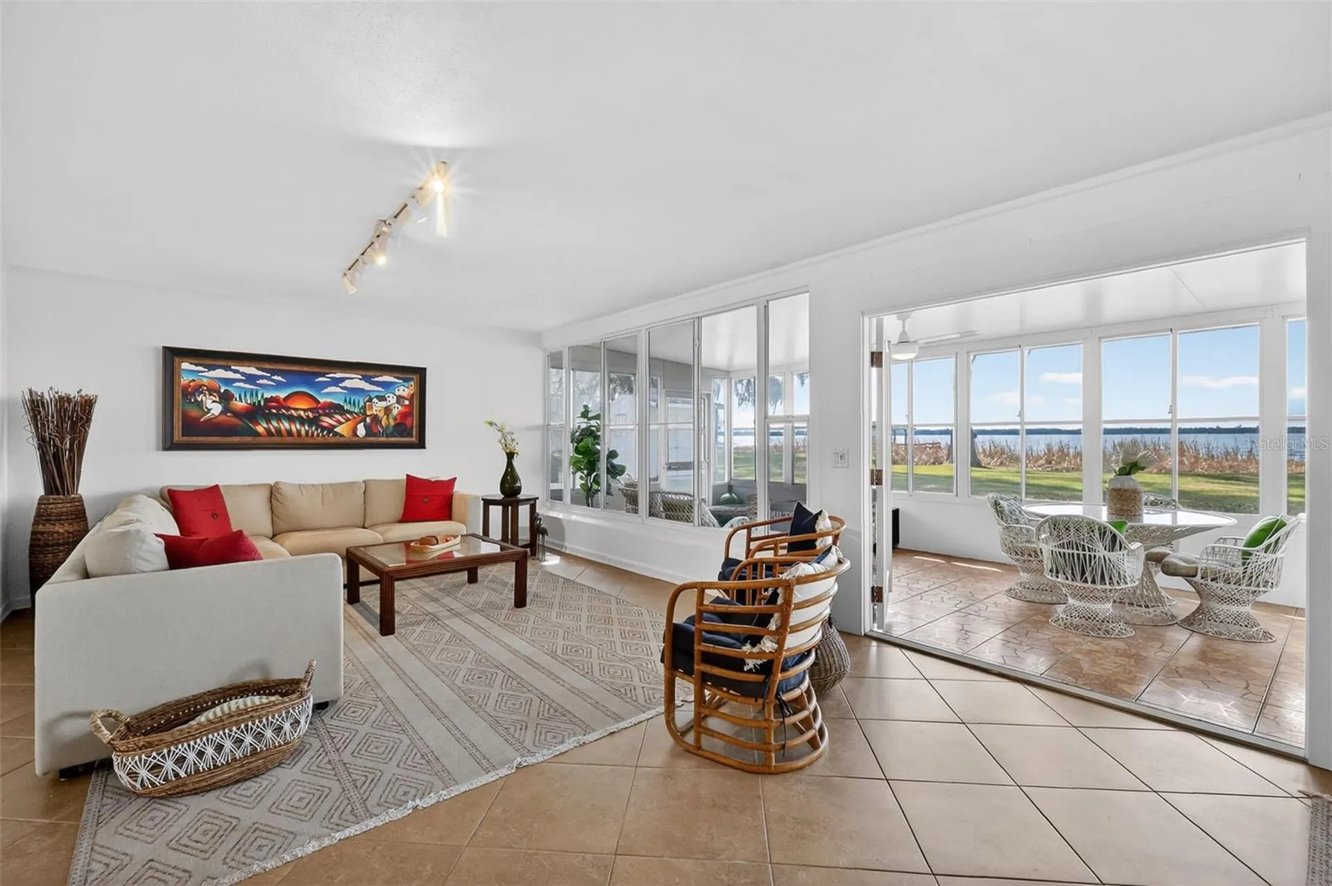 33225 Lakeshore Drive Tavares FL 32778