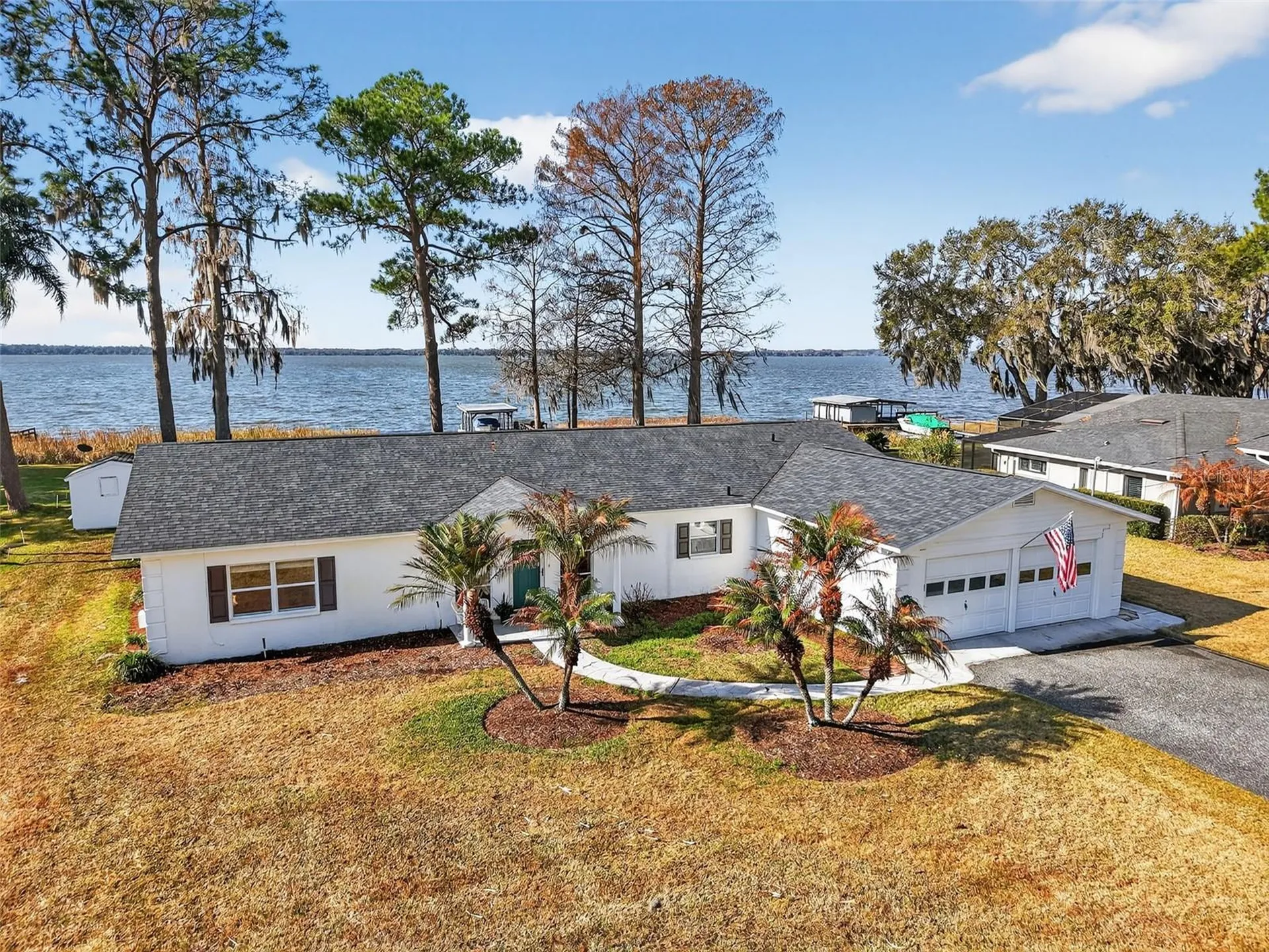 33225 Lakeshore Drive Tavares FL 32778