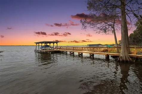 33225 Lakeshore Drive Tavares FL 32778
