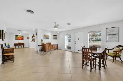 33225 Lakeshore Drive Tavares FL 32778